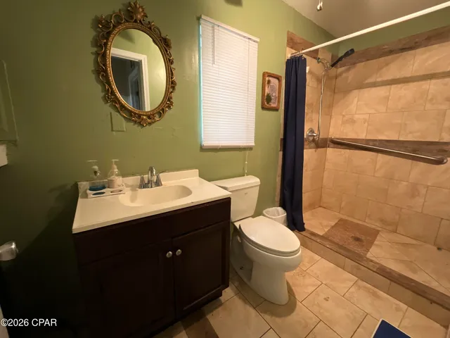 $379,900 | 2233 Pate Pond Road, Caryville, FL 32427