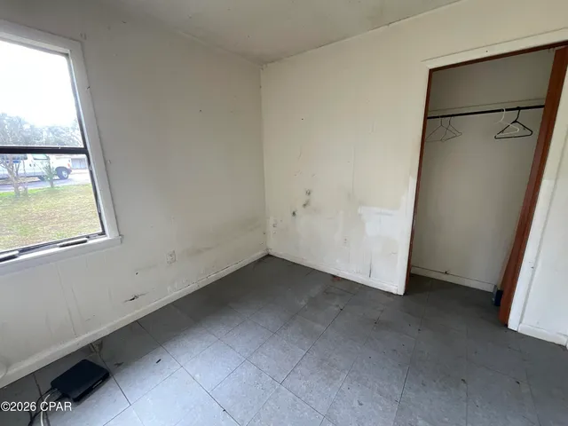 $379,900 | 2233 Pate Pond Road, Caryville, FL 32427