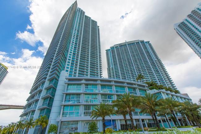 92 Southwest 3rd Street, Unit 1412 Miami, FL 33130 - Photo 1 of 37 a front view of a building
