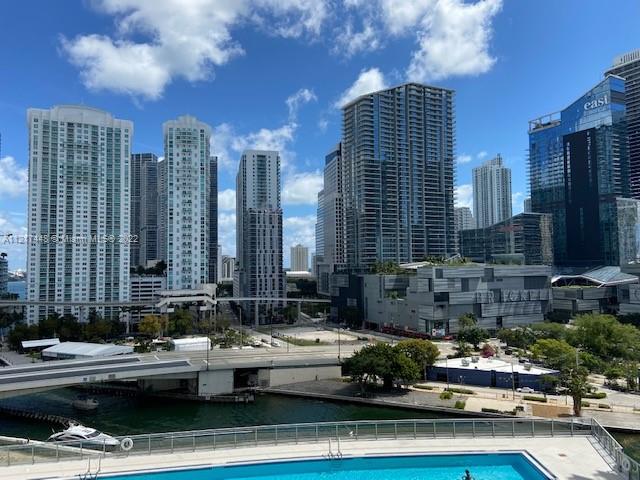 92 Southwest 3rd Street, Unit 1412 Miami, FL 33130 - Photo 16 of 37 a view of a city with tall buildings