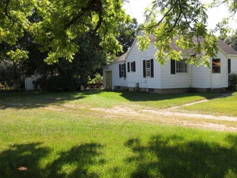 2121 Shettler Road Muskegon, MI 49444 - Photo 12 of 12 IMG_1025