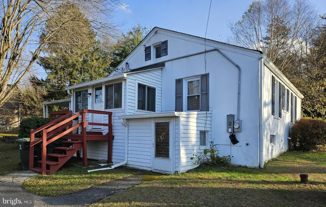 $262,000 | 3201 Walnut Street, Downingtown, PA 19335