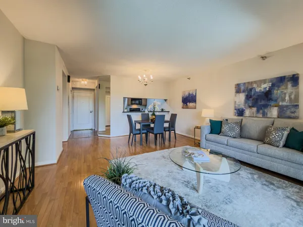 $283,900 | 5800 Nicholson Lane, Unit 1205, Rockville, MD 20852