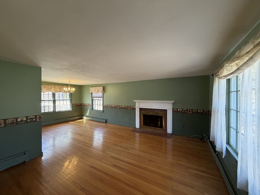 125 Brookfield Road Sturbridge, MA 01518 - Photo 4 of 38