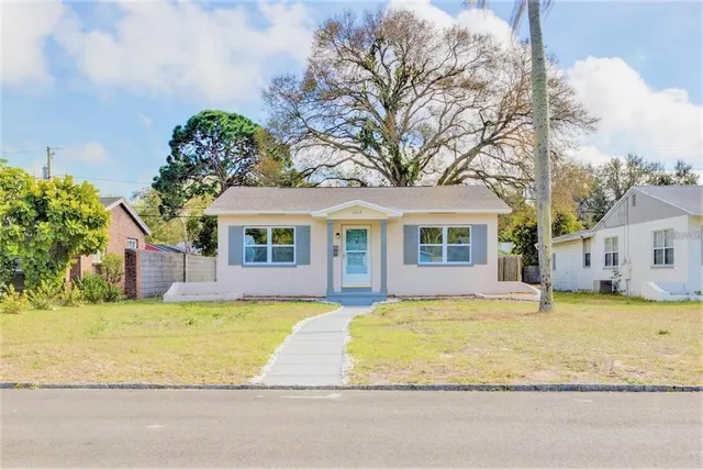 $2,100 | 6264 2nd Avenue North, St. Petersburg, FL 33710
