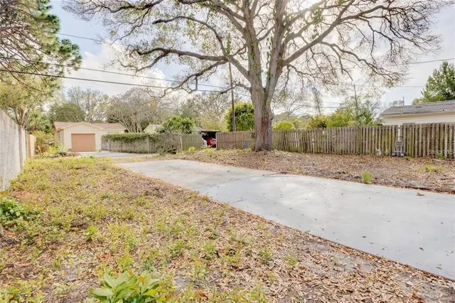 $2,100 | 6264 2nd Avenue North, St. Petersburg, FL 33710