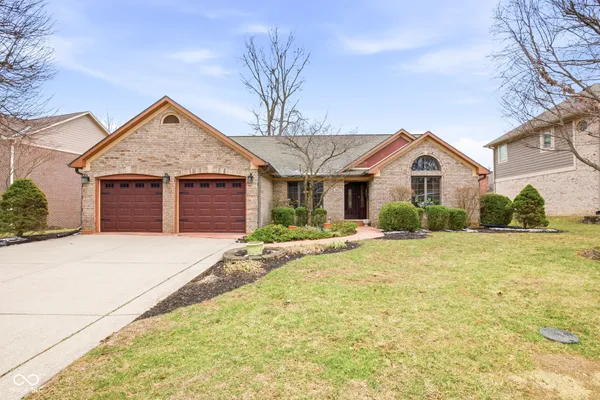$479,900 | 4407 Moss Ridge Lane, Indianapolis, IN 46237