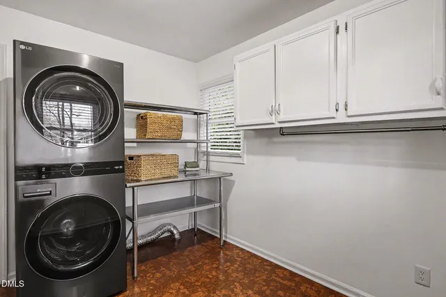 $750,000 | 2477 Foxwood Drive, Chapel Hill, NC 27514