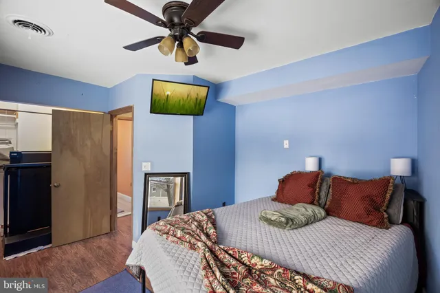 $295,000 | 28 Oregon Avenue, Mount Laurel, NJ 08054