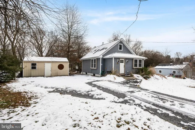 $295,000 | 28 Oregon Avenue, Mount Laurel, NJ 08054