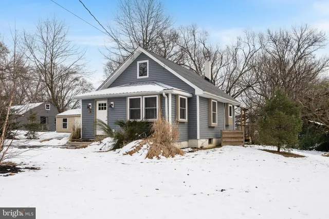 $295,000 | 28 Oregon Avenue, Mount Laurel, NJ 08054