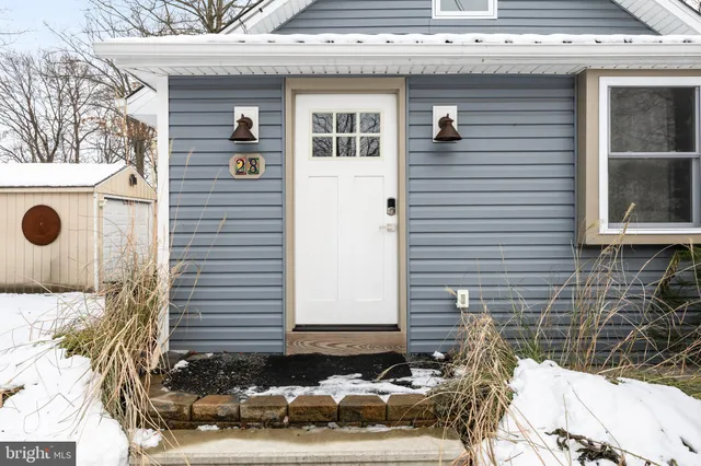 $295,000 | 28 Oregon Avenue, Mount Laurel, NJ 08054