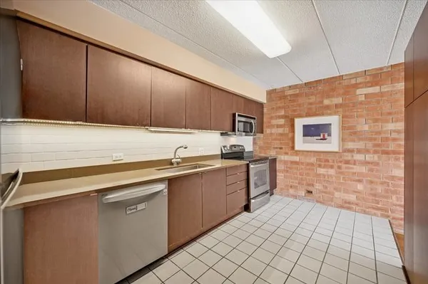 $4,500 | 630 Vernon Avenue, Unit 2, Glencoe, IL 60022