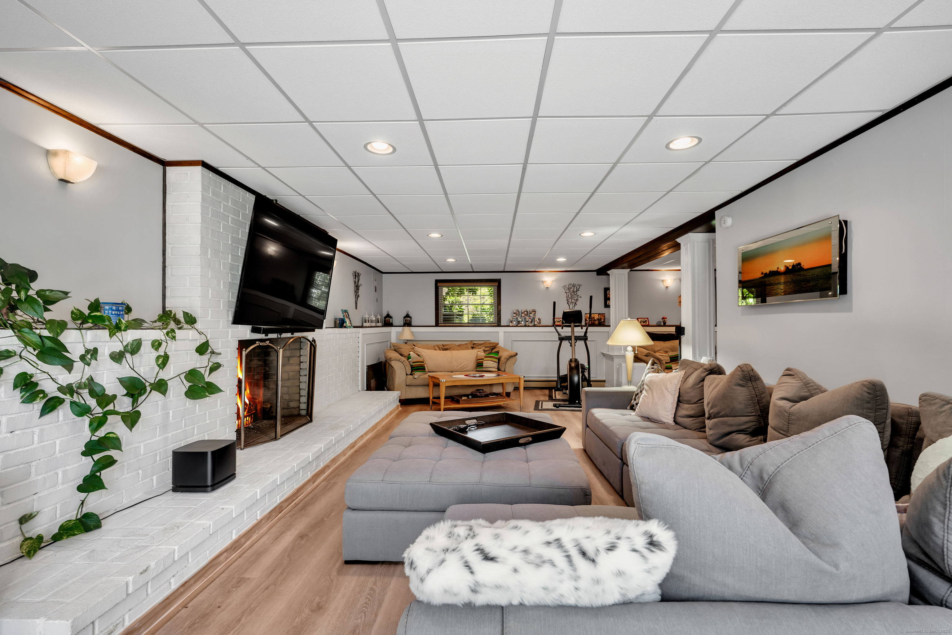 21 Long Meadow Road Bethlehem, CT 06751 - Photo 15 of 32 a living room with furniture and a flat screen tv