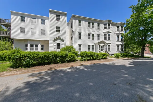 $2,195,000 | 7 Huntress Street, Portland, ME 04102