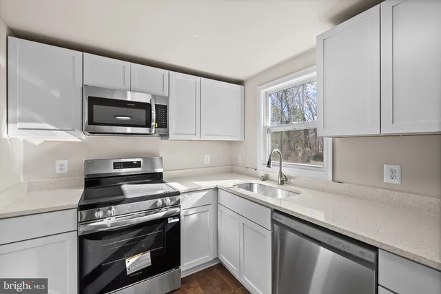 $334,900 | 3366 Lavue Lane, Fredericksburg, VA 22408