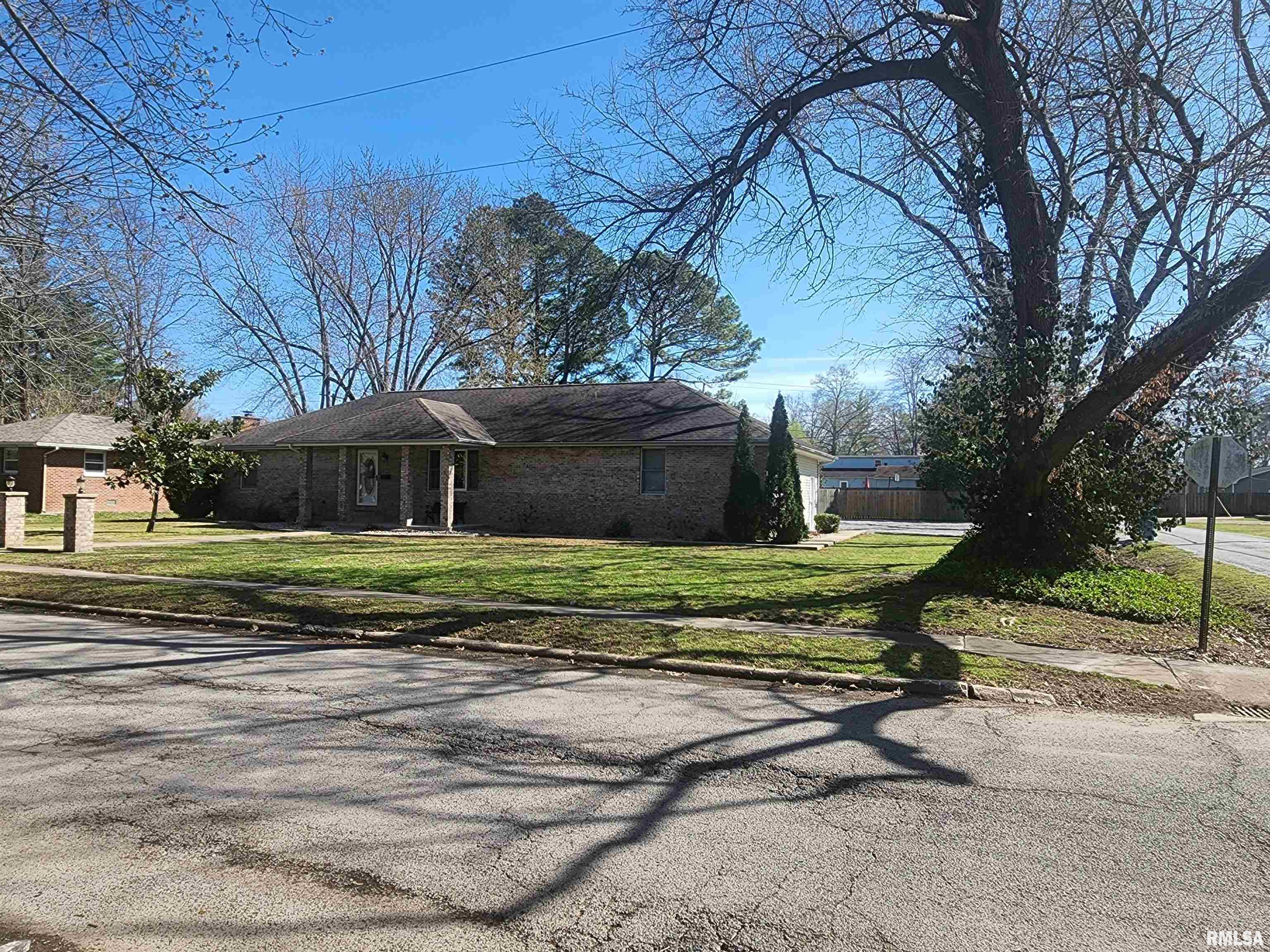 510 West Reed Street Benton, IL 62812 - Photo 6 of 12 Gallery Image 6
