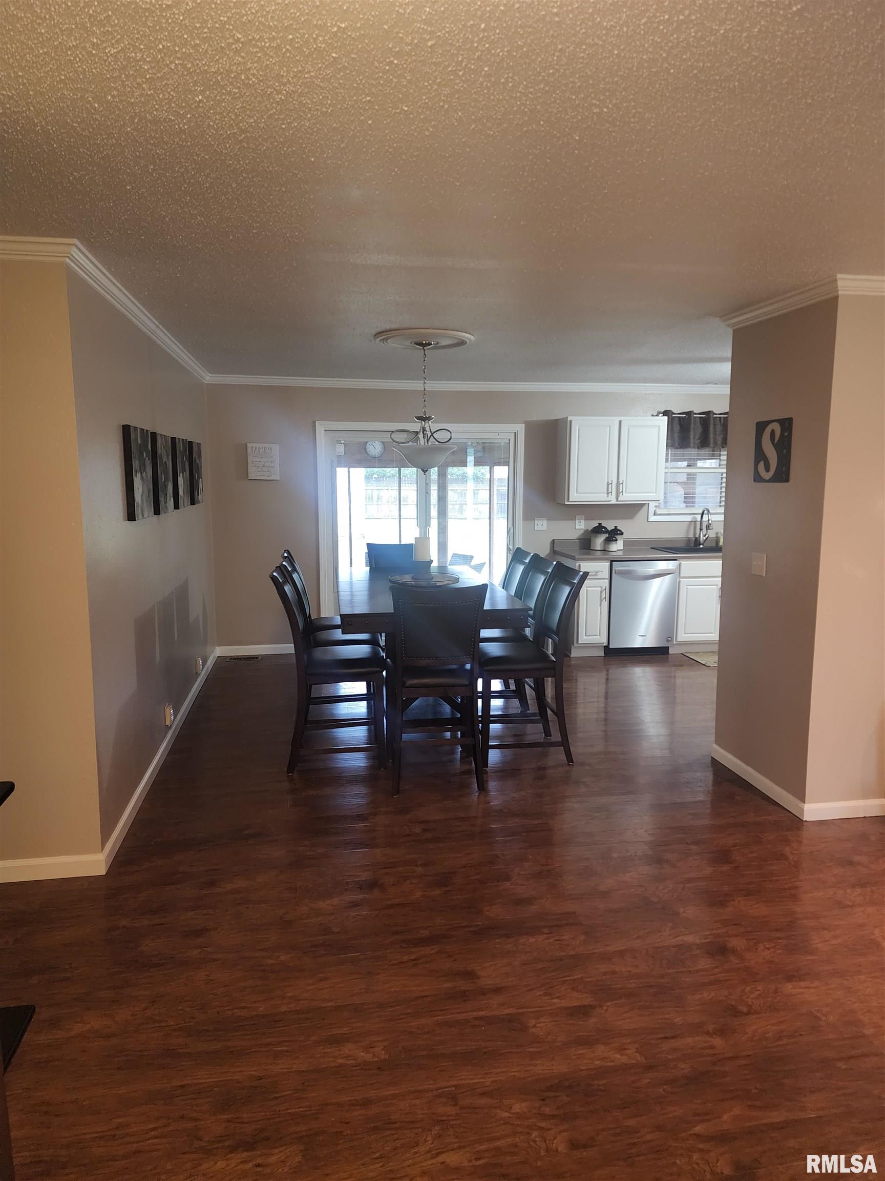 510 West Reed Street Benton, IL 62812 - Photo 9 of 12 Gallery Image 9