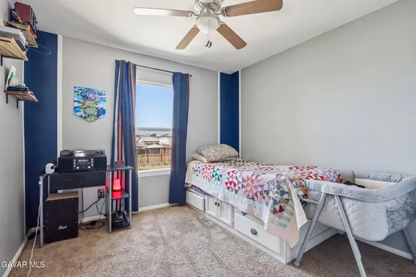 $499,999 | 2016 Via Vida Feliz Avenue, Rosamond, CA 93560