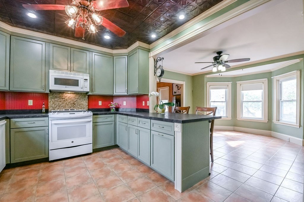 8 Rice Street Middleboro, MA 02346 - Photo 5 of 26 Gallery Image 5