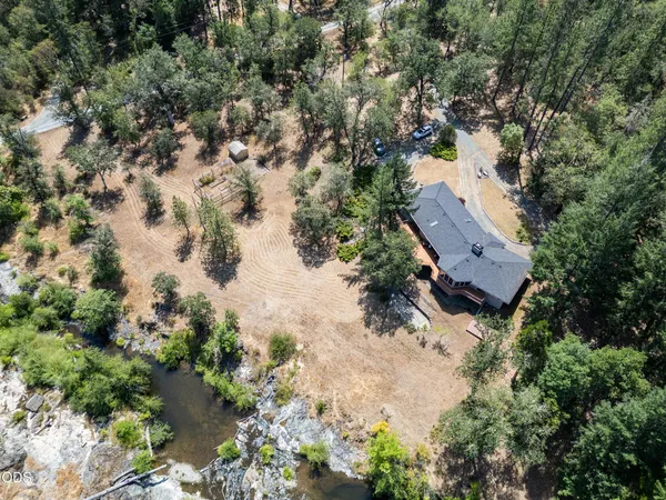 $769,900 | 11178 East Evans Creek Road, Rogue River, OR 97537