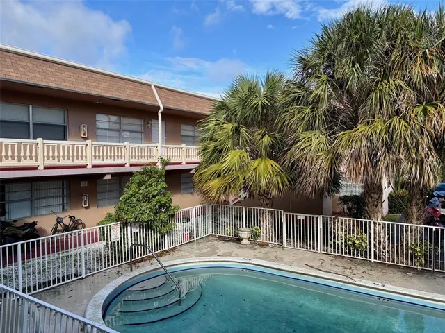 $1,700 | 241 Southeast 9th Avenue, Unit 101, Pompano Beach, FL 33060