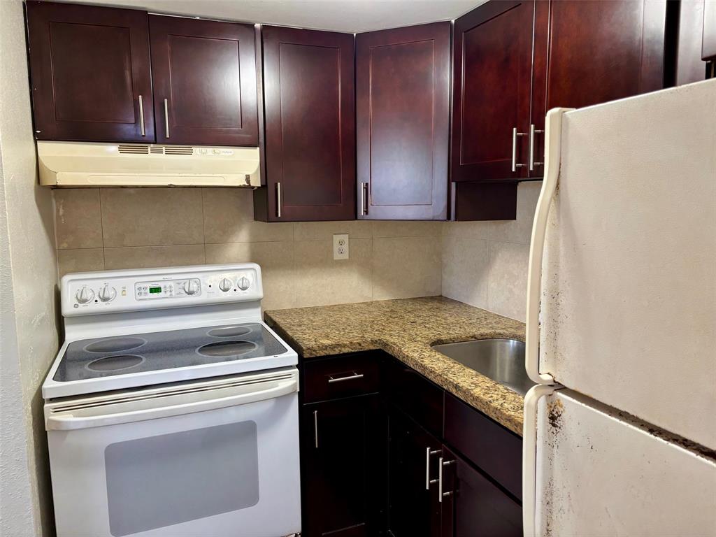 241 Southeast 9th Avenue, Unit 101 Pompano Beach, FL 33060 - Photo 2 of 10