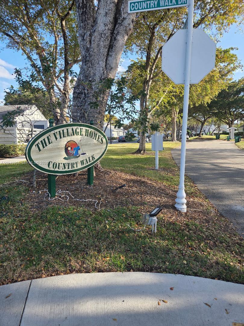 13741 Southwest 149th Cir Lane, Unit 242 Miami, FL 33186 - Photo 15 of 25 a view of yard with tree
