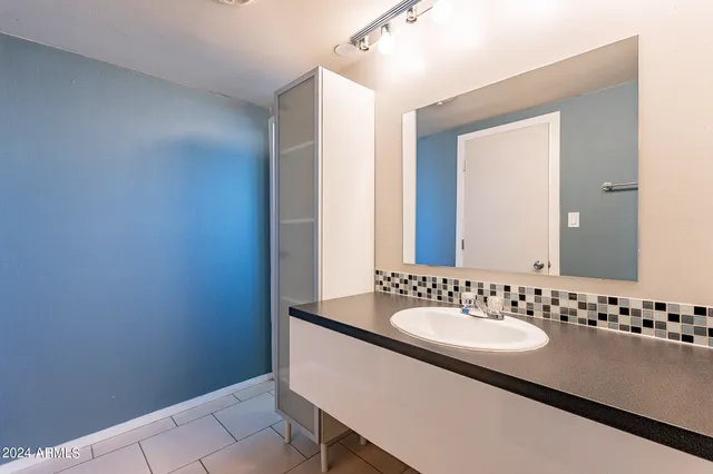 $1,995 | 1630 East Georgia Avenue, Unit 204, Phoenix, AZ 85016