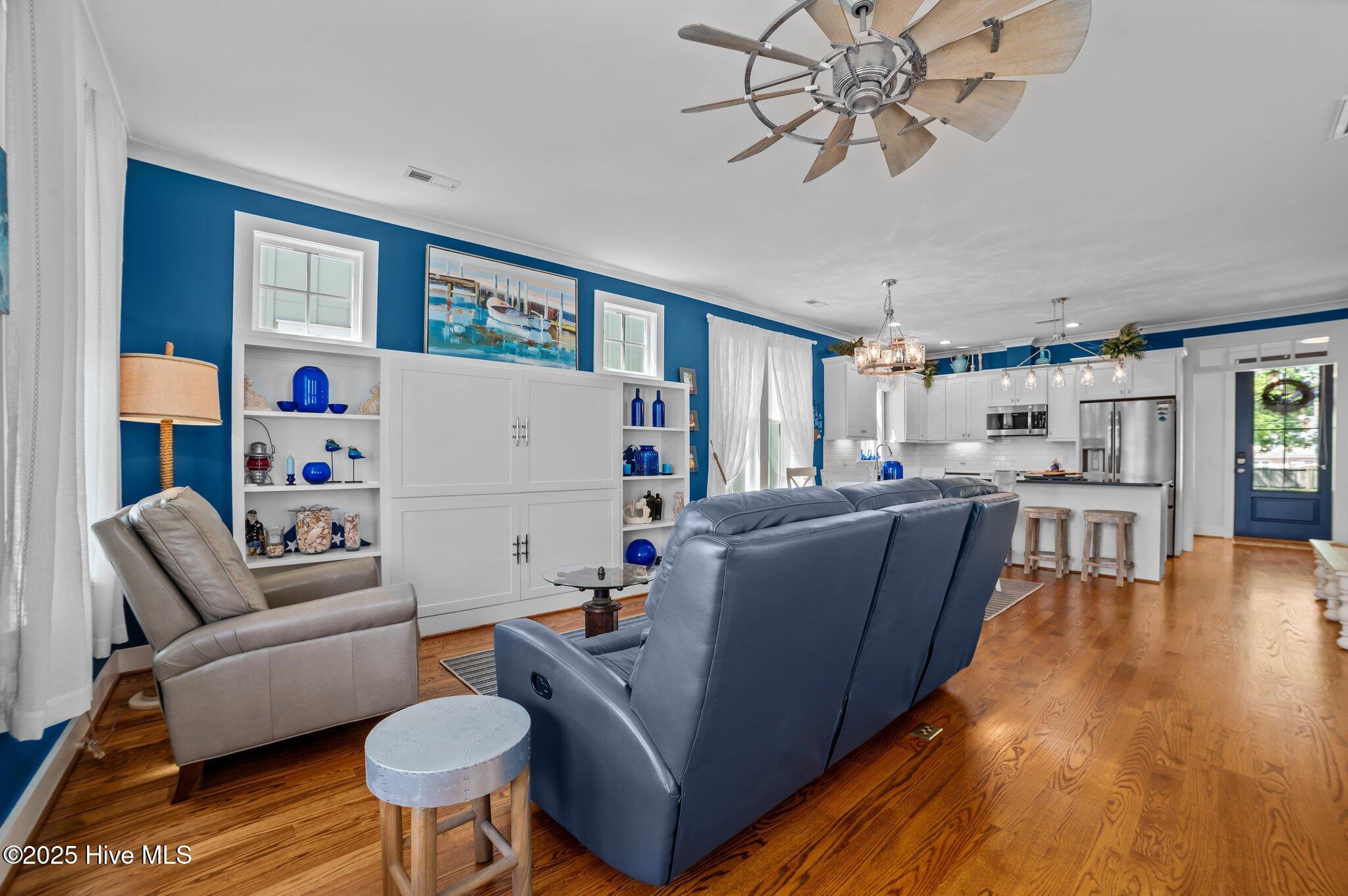 233 East Water Street Washington, NC 27889 - Photo 25 of 47 Open plan living