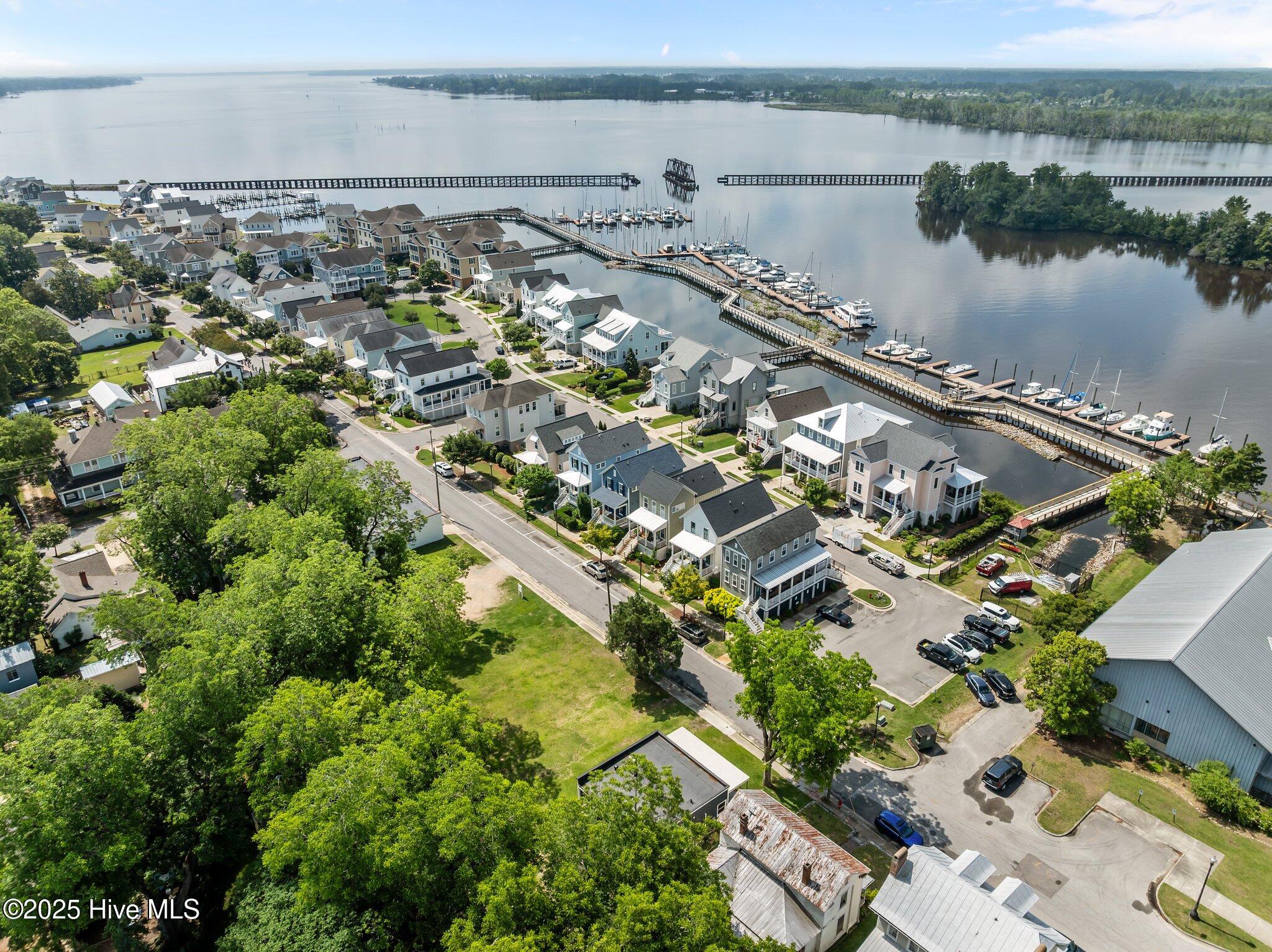 233 East Water Street Washington, NC 27889 - Photo 9 of 47 Washington's Harbor