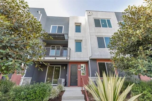 $4,500 | 106 Unity, Irvine, CA 92614