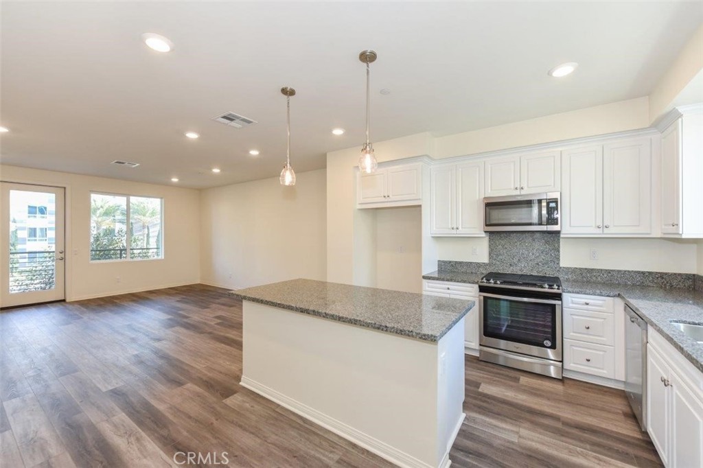 106 Unity Irvine, CA 92614 - Photo 11 of 32