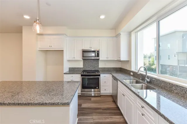 $4,500 | 106 Unity, Irvine, CA 92614