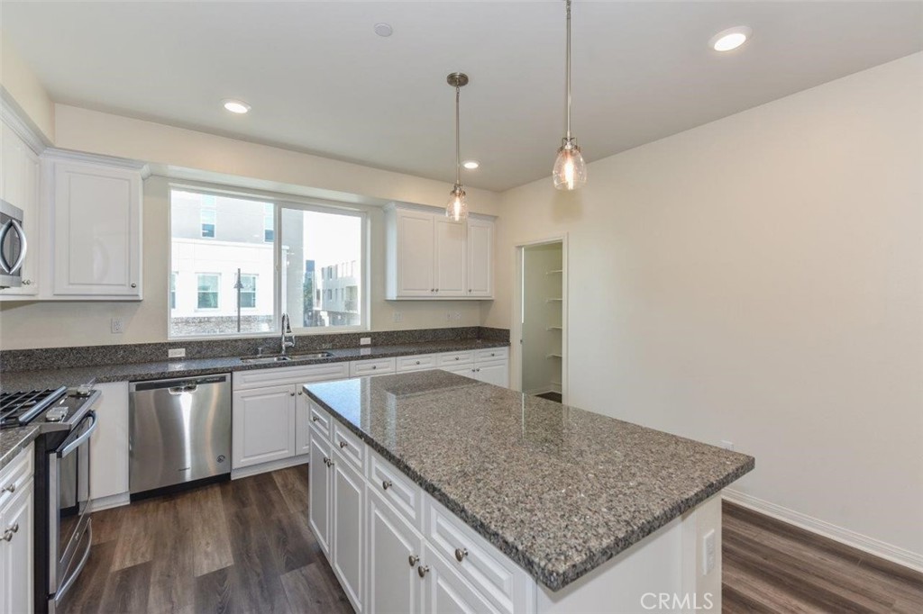 106 Unity Irvine, CA 92614 - Photo 14 of 32