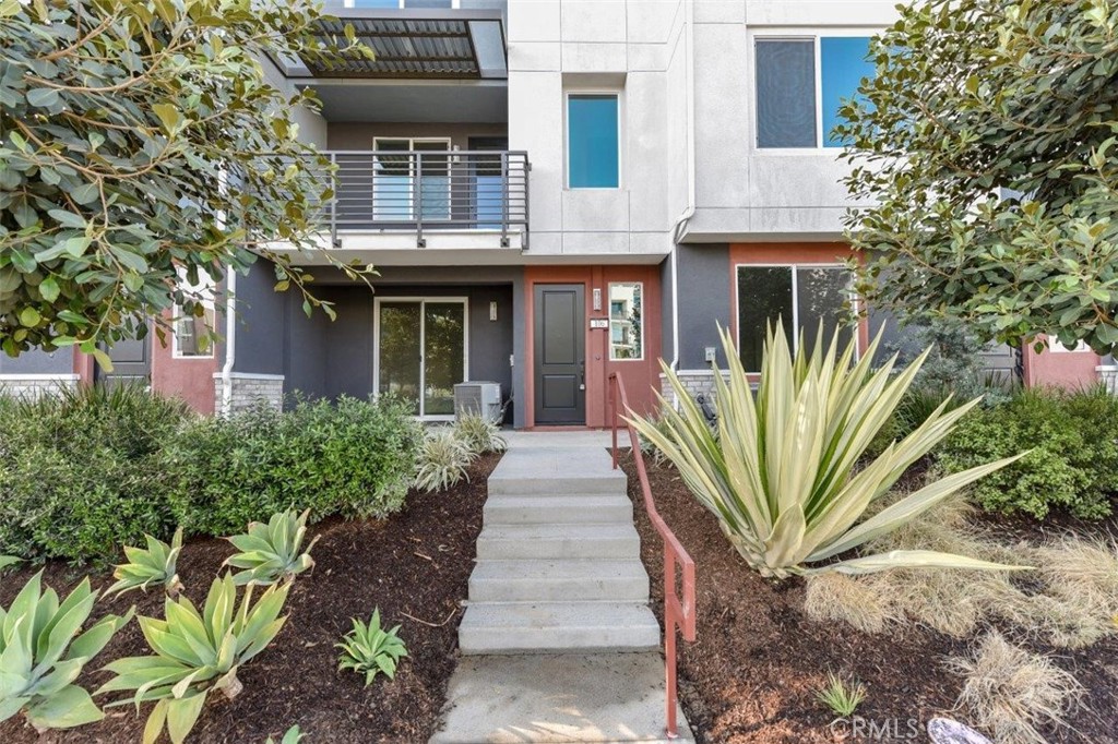 106 Unity Irvine, CA 92614 - Photo 2 of 32