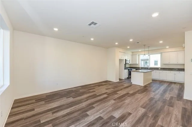 $4,500 | 106 Unity, Irvine, CA 92614