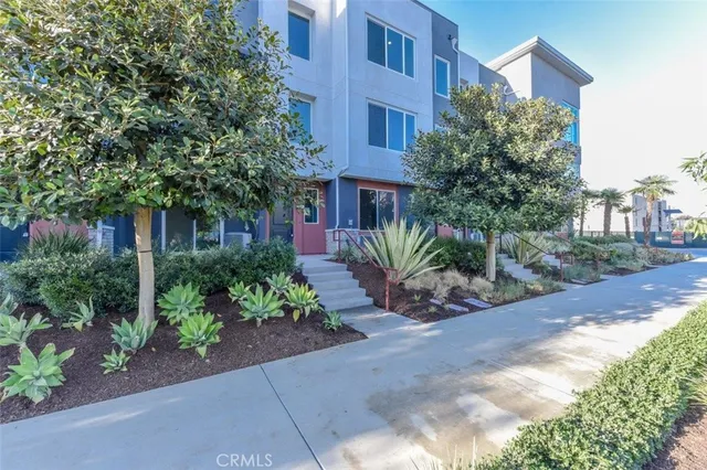 $4,500 | 106 Unity, Irvine, CA 92614