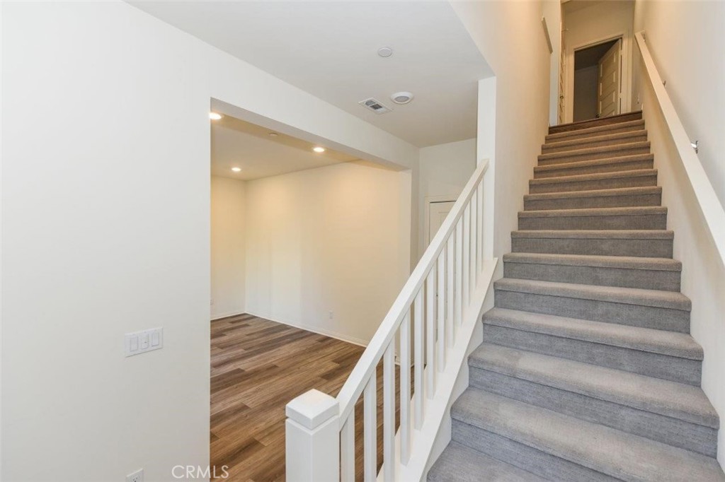 106 Unity Irvine, CA 92614 - Photo 6 of 32