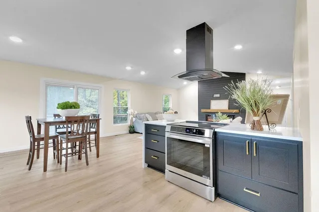 $485,000 | 4716 Northeast Amazonia Road, St. Joseph, MO 64505