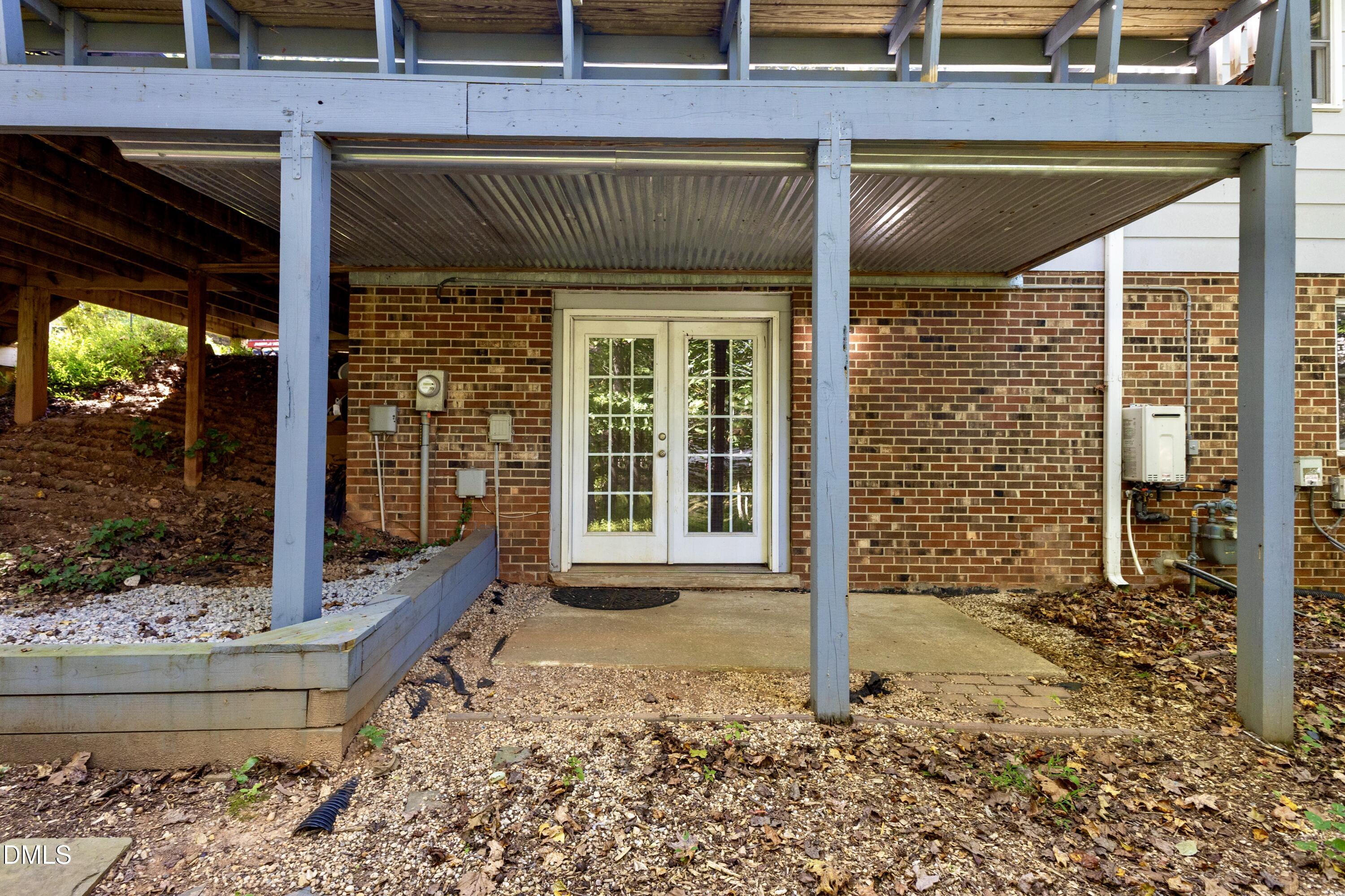 6125 Bellow Street Raleigh, NC 27609 - Photo 33 of 41 Back Patio
