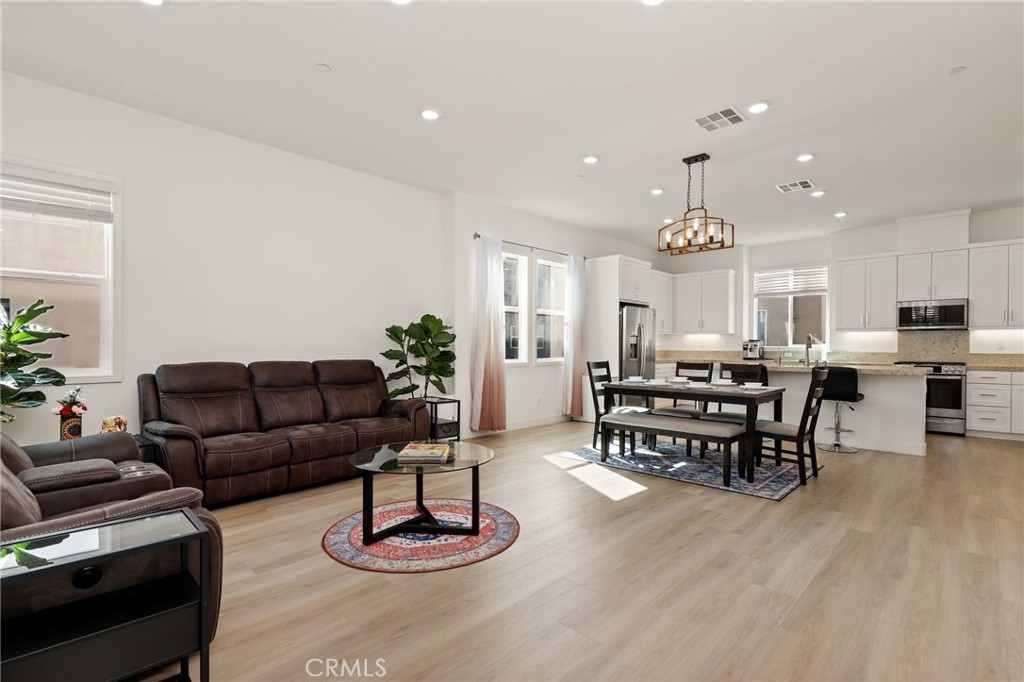 257 Sash Irvine, CA 92618 - Photo 16 of 68