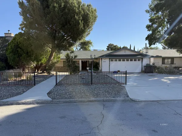 $395,000 | 6613 Dogwood Avenue, Mountain Mesa, CA 93240