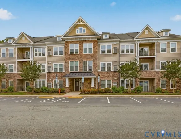 $320,000 | 1220 Westwood Village Lane, Unit 304, Midlothian, VA 23114