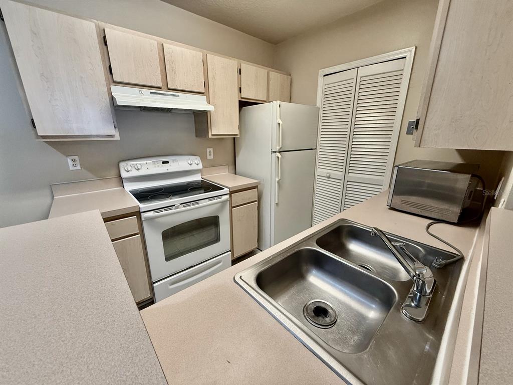 4332 South Kirkman Road, Unit 1003 Orlando, FL 32811 - Photo 6 of 17