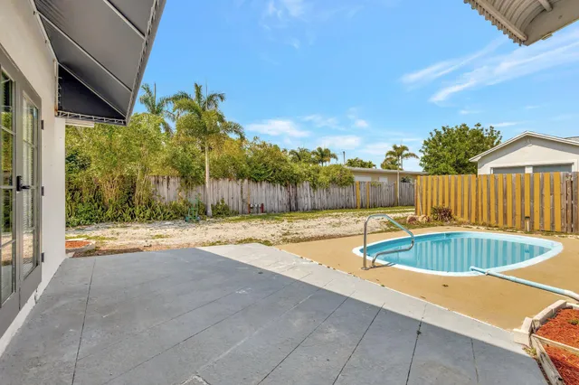 $2,650 | 1225 16th Avenue North, Lake Worth Beach, FL 33460