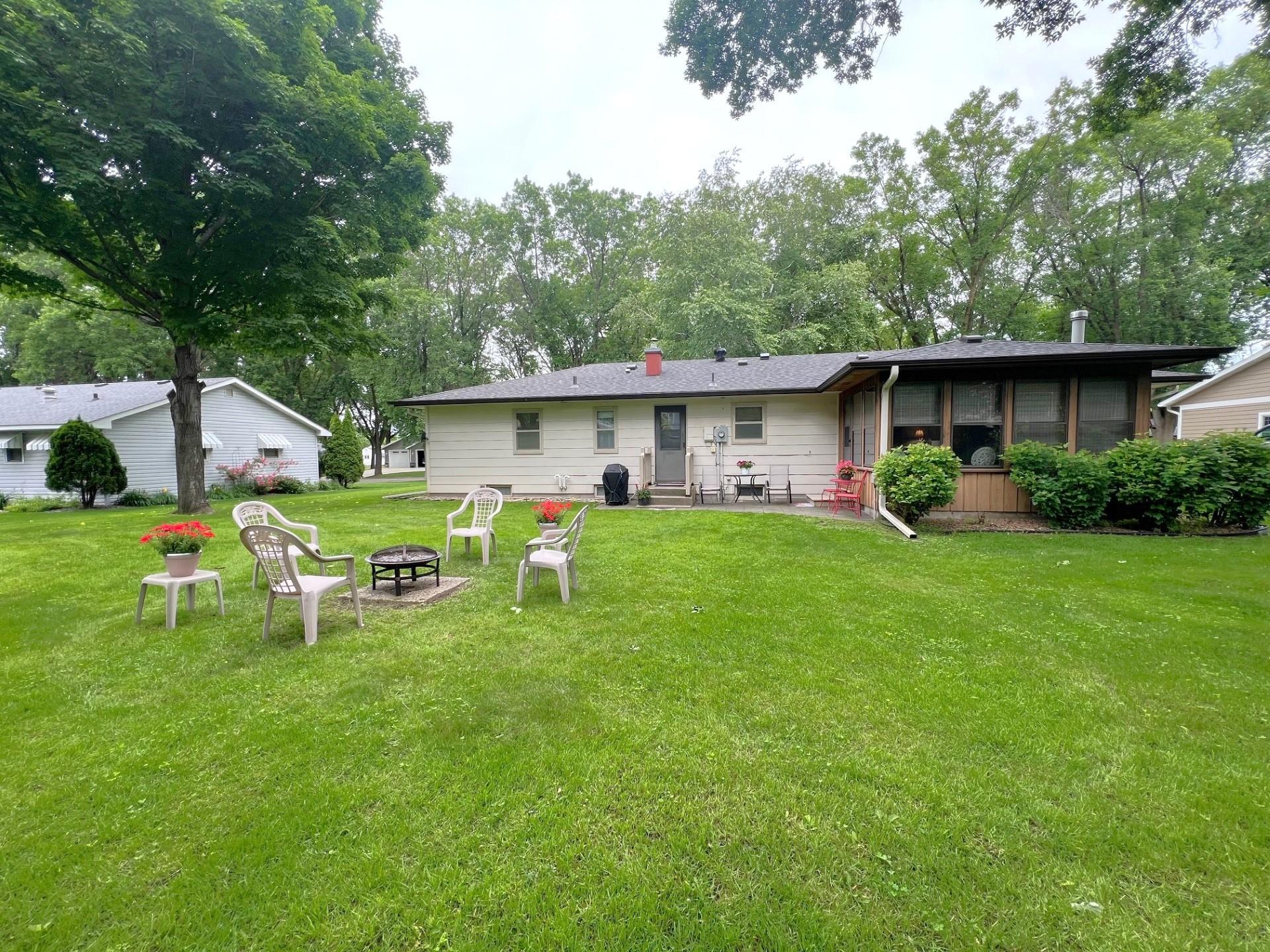 1804 7th Street Southwest Willmar, MN 56201 - Photo 4 of 26