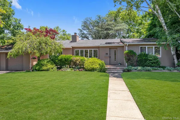 $989,000 | 25 Linden Lane, Merrick, NY 11566