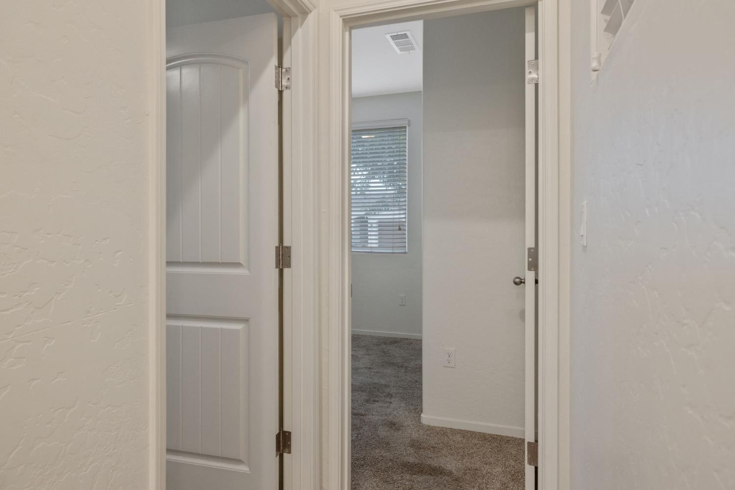 1595 Springcrest Street Hanford, CA 93230 - Photo 9 of 46