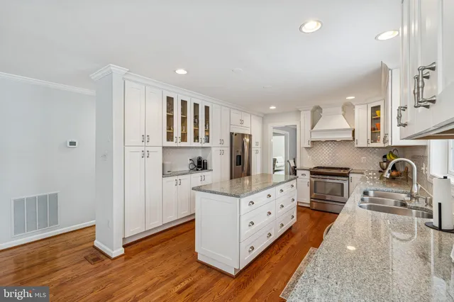 $1,099,000 | 404 Beauregard Drive Southeast, Leesburg, VA 20175